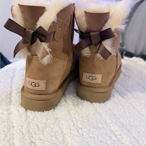 UGG Women’s Mini Bailey Bow II